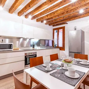 Central Apt Appartamento Venezia